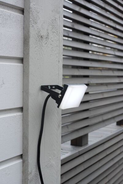 10W, 800lm, AirFlood IP44, 4000K, IK08, LED Floodlight Airam 